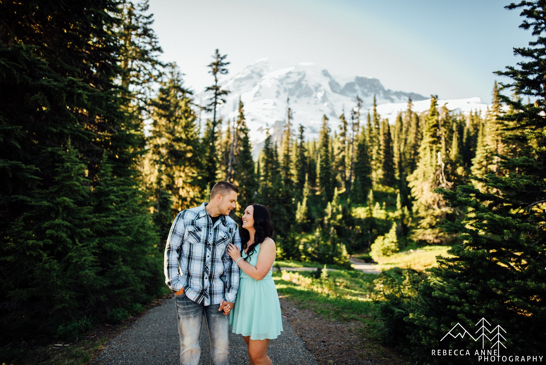 Paradise at Mount Rainier Engagement // Kelsey & Chris Tacoma Seattle Wedding Photographer 7
