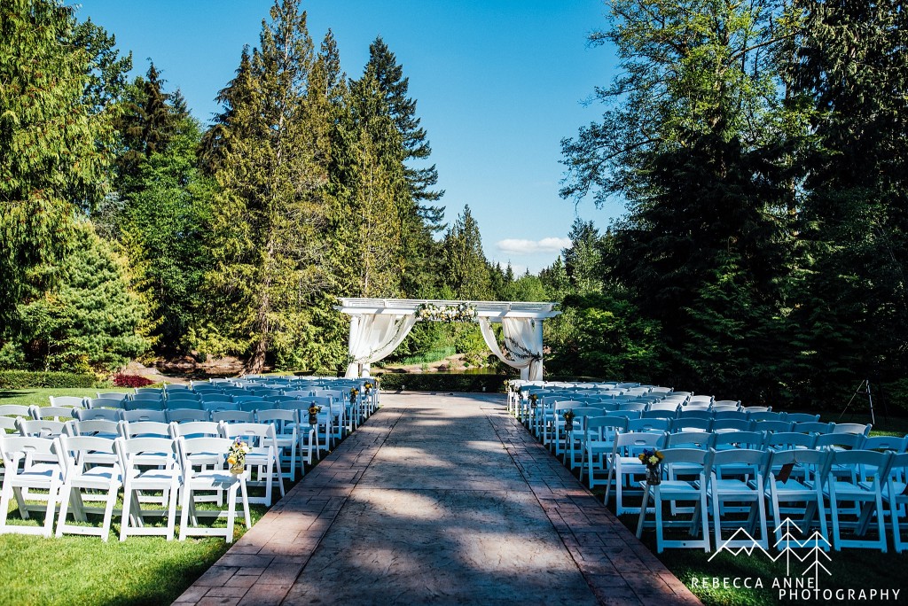 Rock Creek Gardens is one of the beautiful outdoor wedding venues in Washington state.