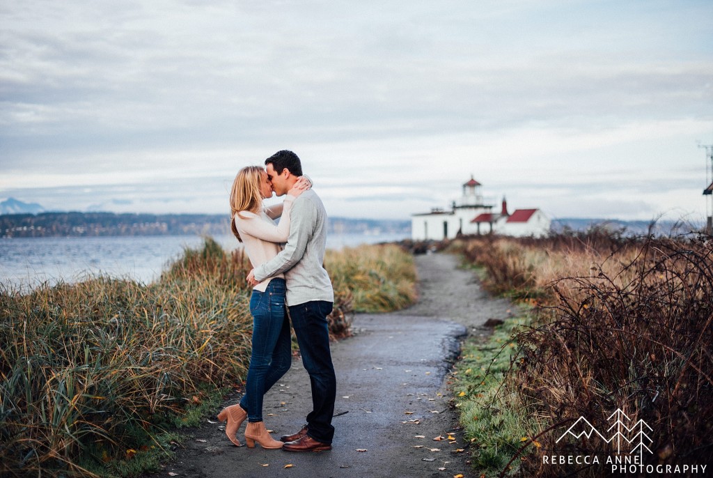 Sarah & Brian had a stunning fall Engagement Session at Discovery Park photographed by local Seattle Wedding Photographer, Rebecca Anne Photography.