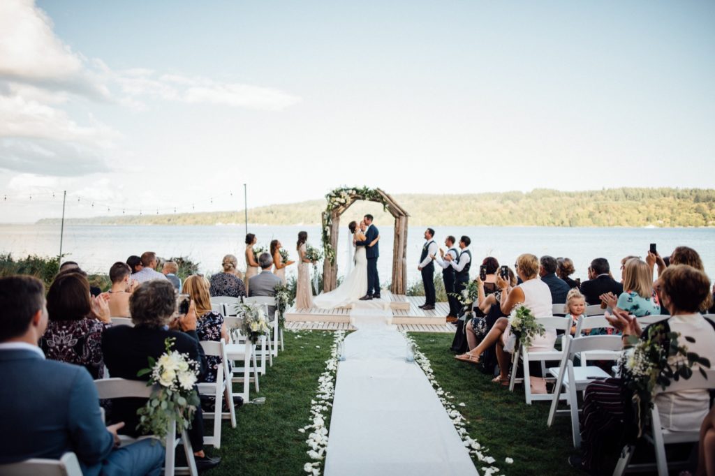 The Edgewater House is one of the beautiful outdoor wedding venues in Washington state.